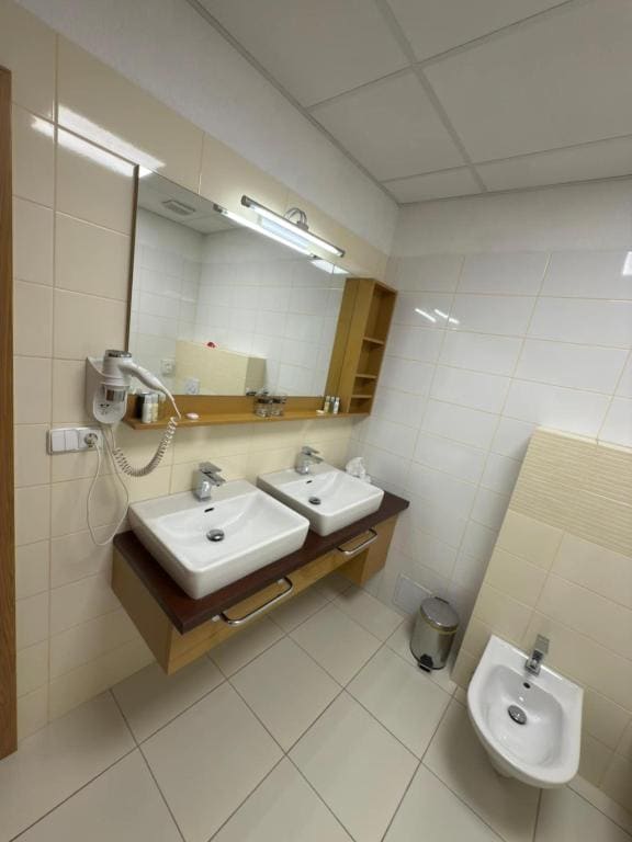 Double or Twin Room room - Image 1