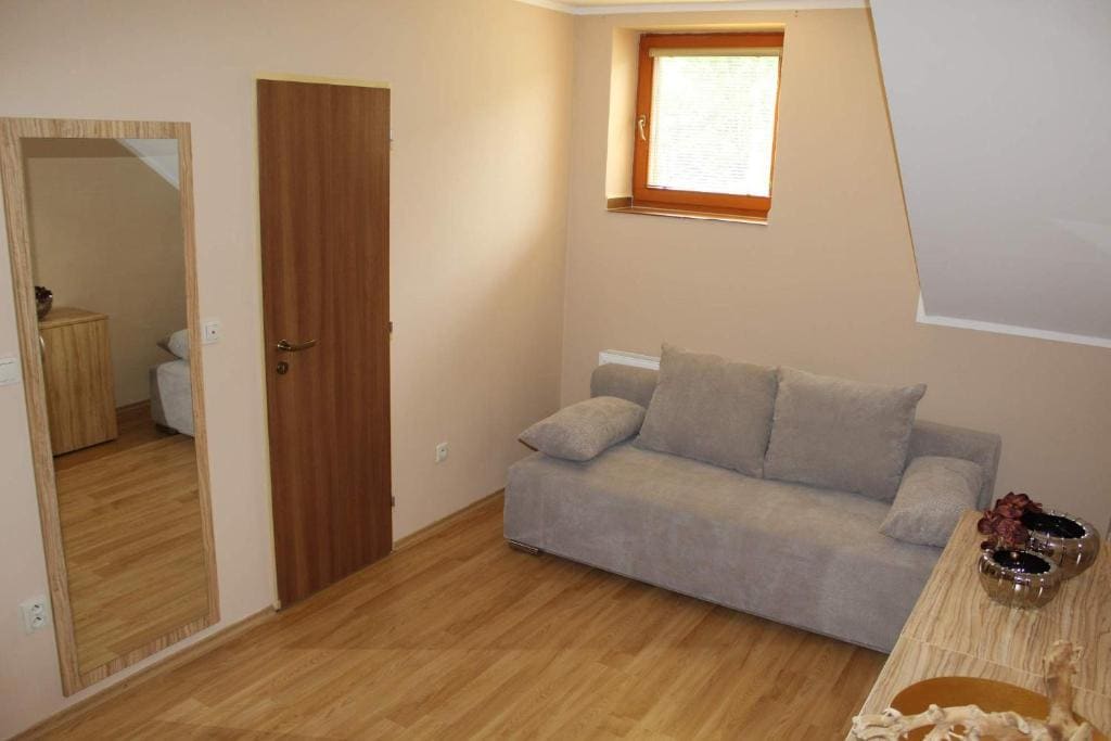 Family Room room - Image 1
