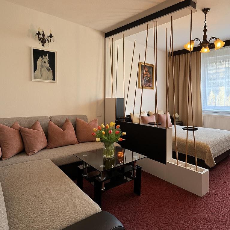 Superior Triple Room room - Image 3
