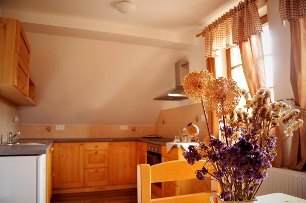 Apartment room - Image 1