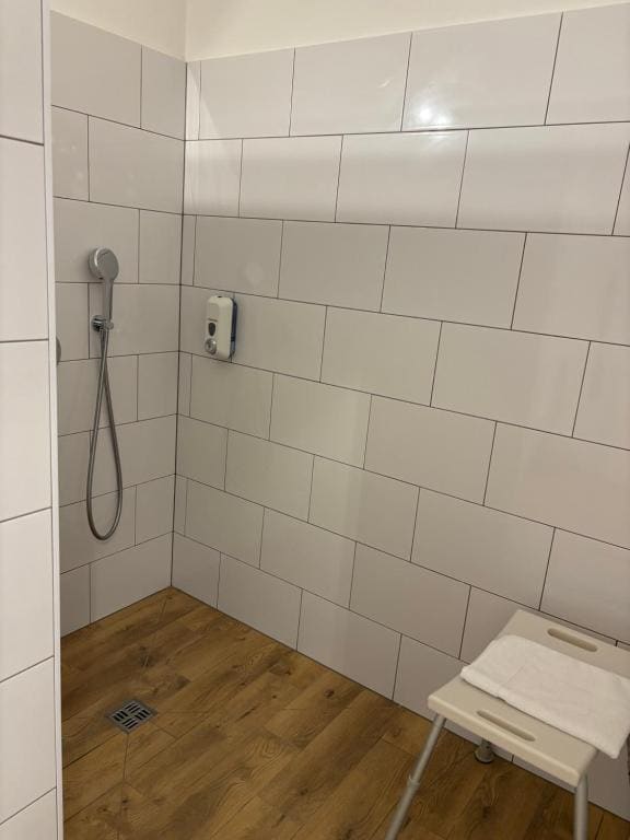 Triple Room - Disability Access room - Image 1