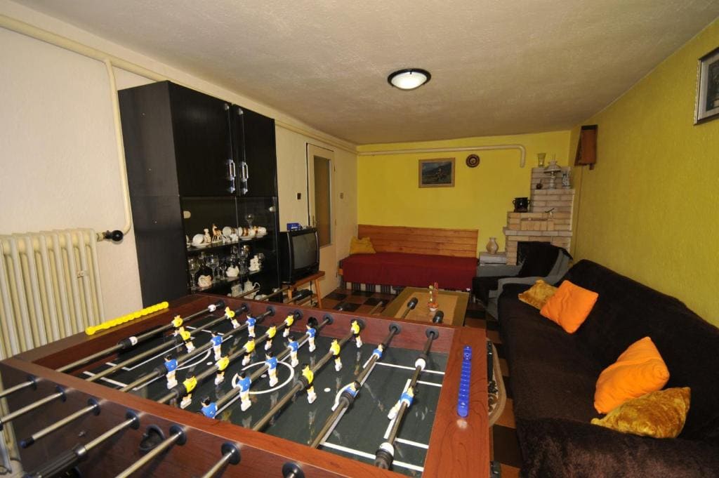 Family Room room - Image 1