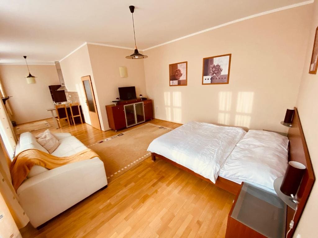 Studio room - Image 3