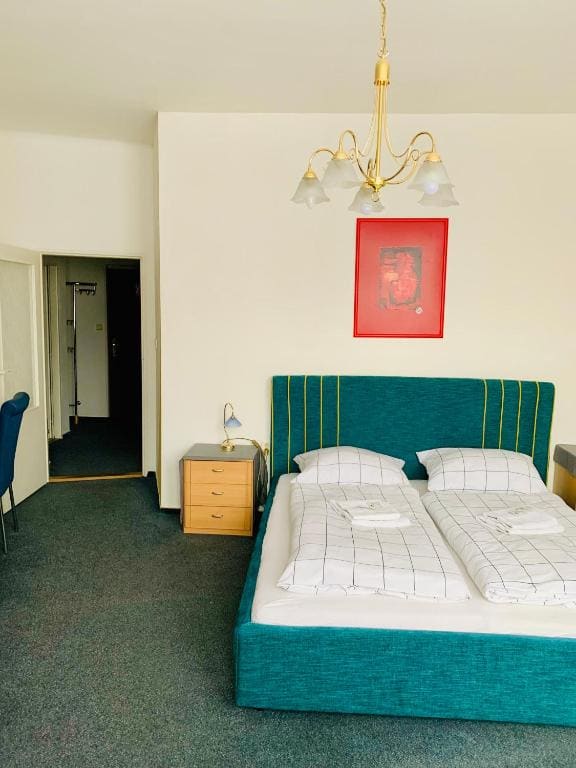 Budget Triple Room room - Image 3