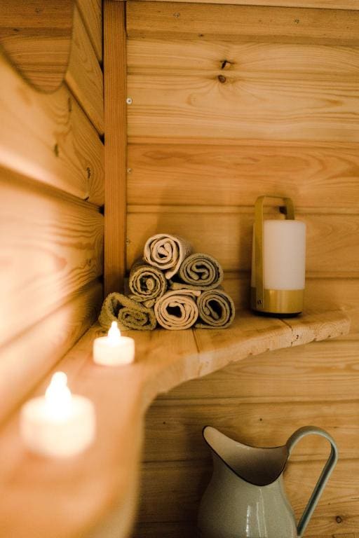 Treehouse room - Image 2