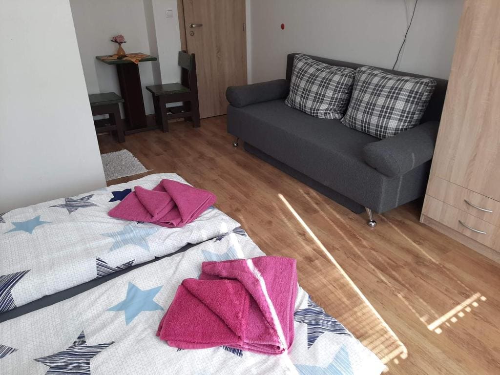Double Room with Private Bathroom room - Image 2