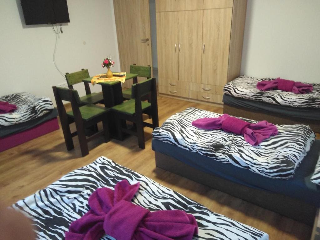 Quadruple Room with Bathroom room - Image 2