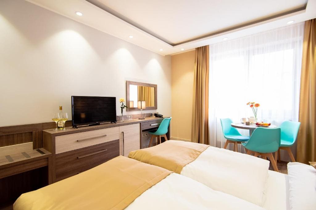 Deluxe Double Room room - Image 1