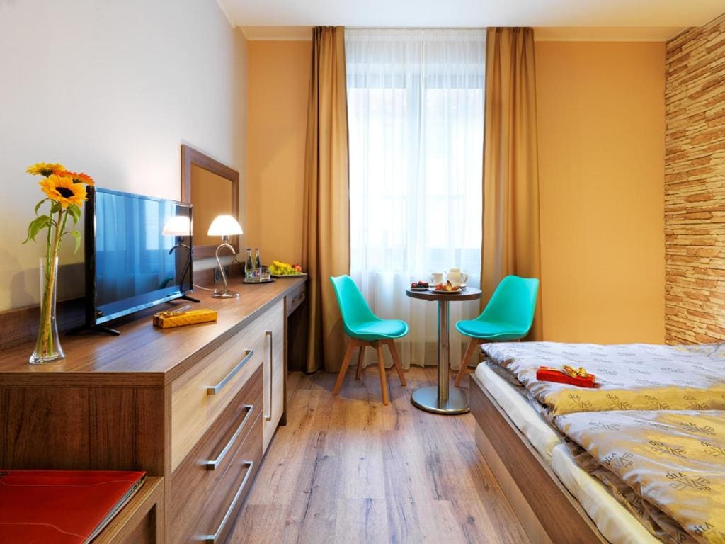 Deluxe Double Room room - Image 3