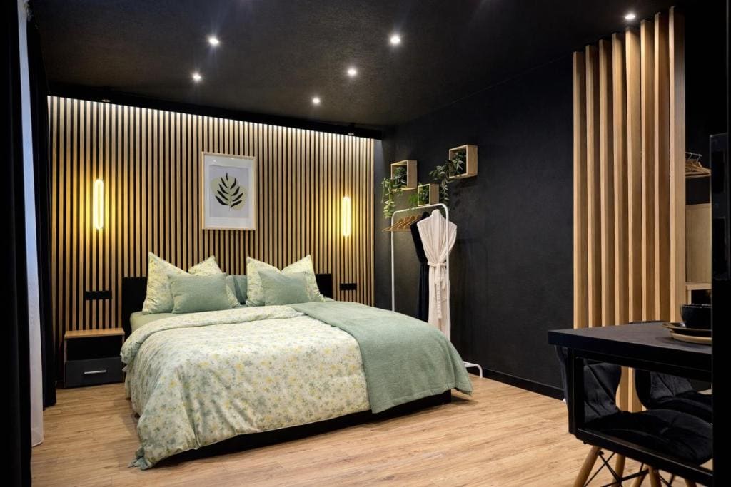 Superior King Suite room - Image 1