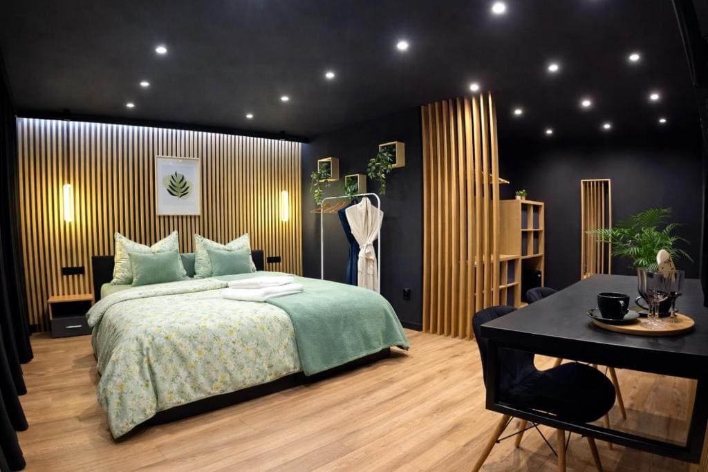Superior King Suite room - Image 2