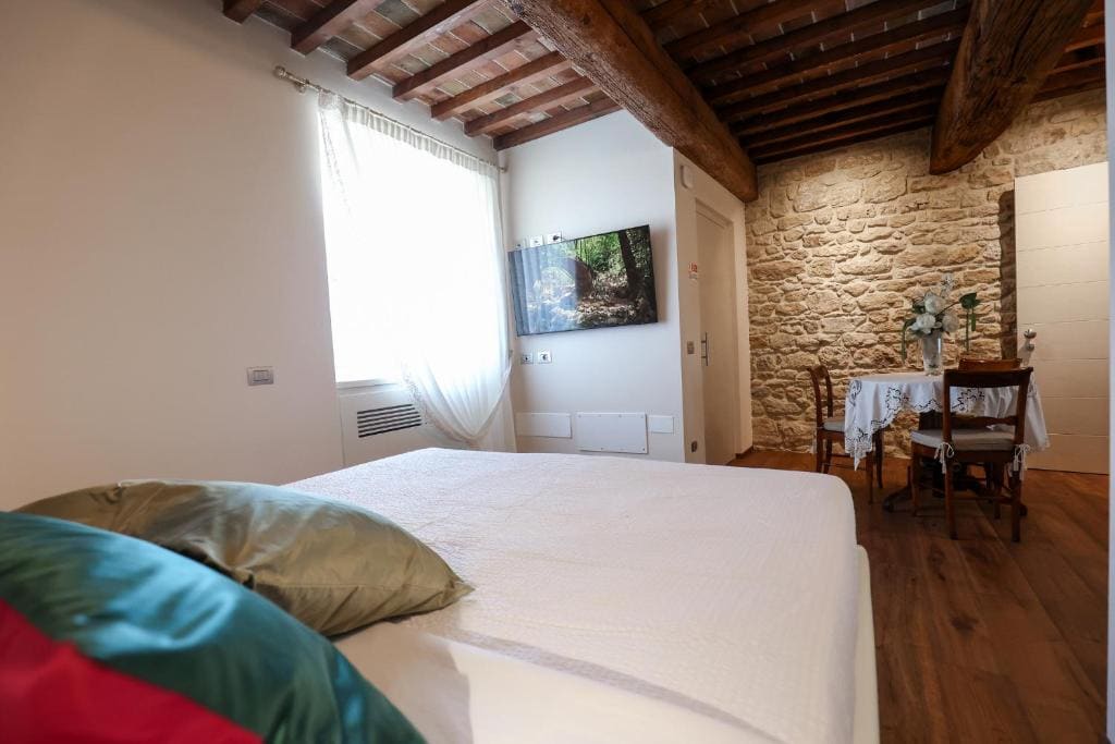 Deluxe Triple Room with Sea View room - Image 2