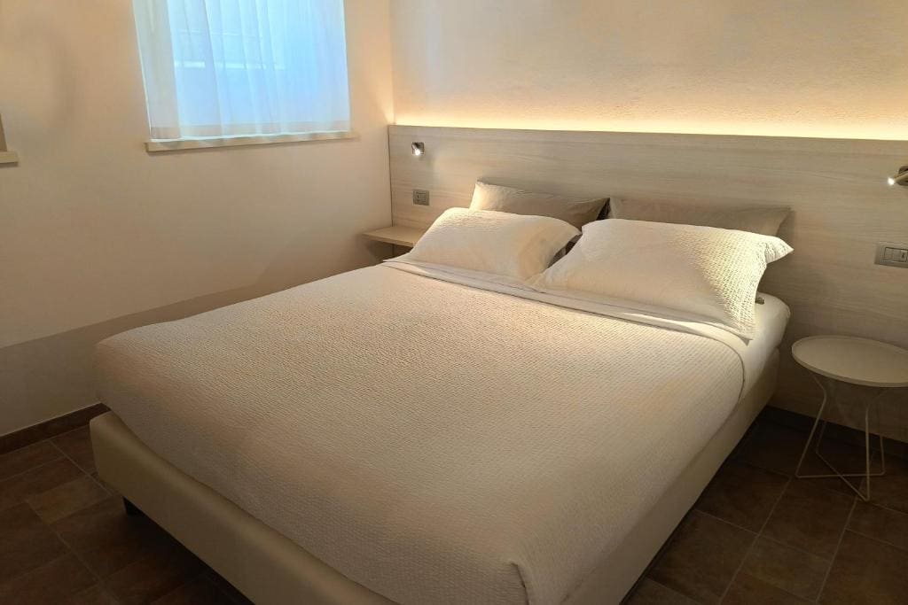 Deluxe Quadruple Room room - Image 1