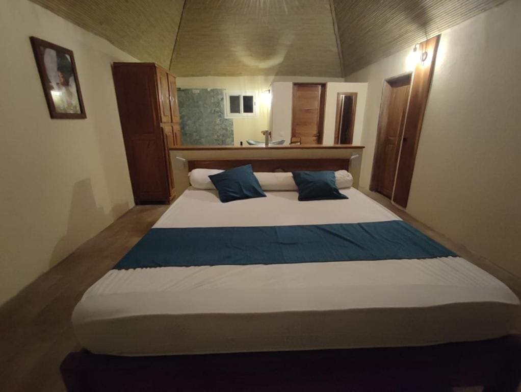 Superior Triple Room room - Image 3