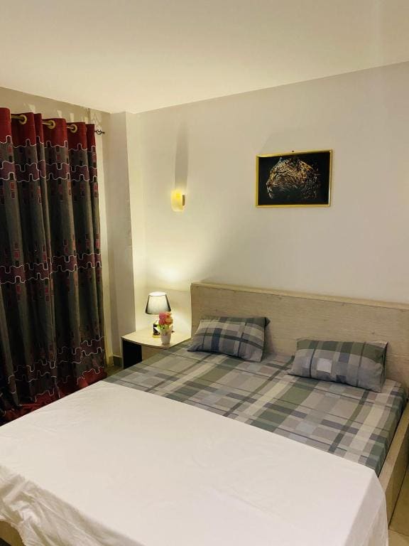 Deluxe Queen Room room - Image 1