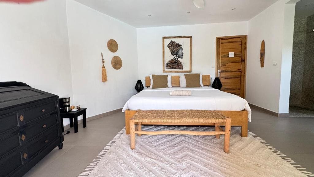 Double Room with Pool View room - Image 1