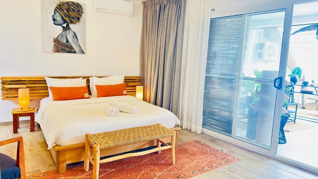 Double Room with Terrace room - Image 2