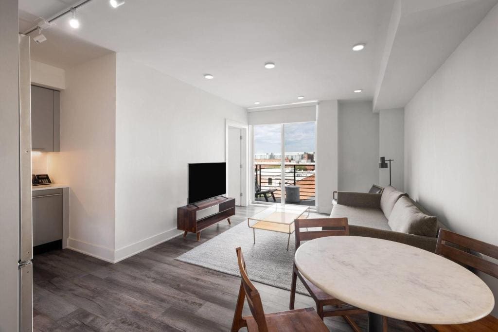 Two-Bedroom Superior Apartment - Non-Smoking room - Image 2
