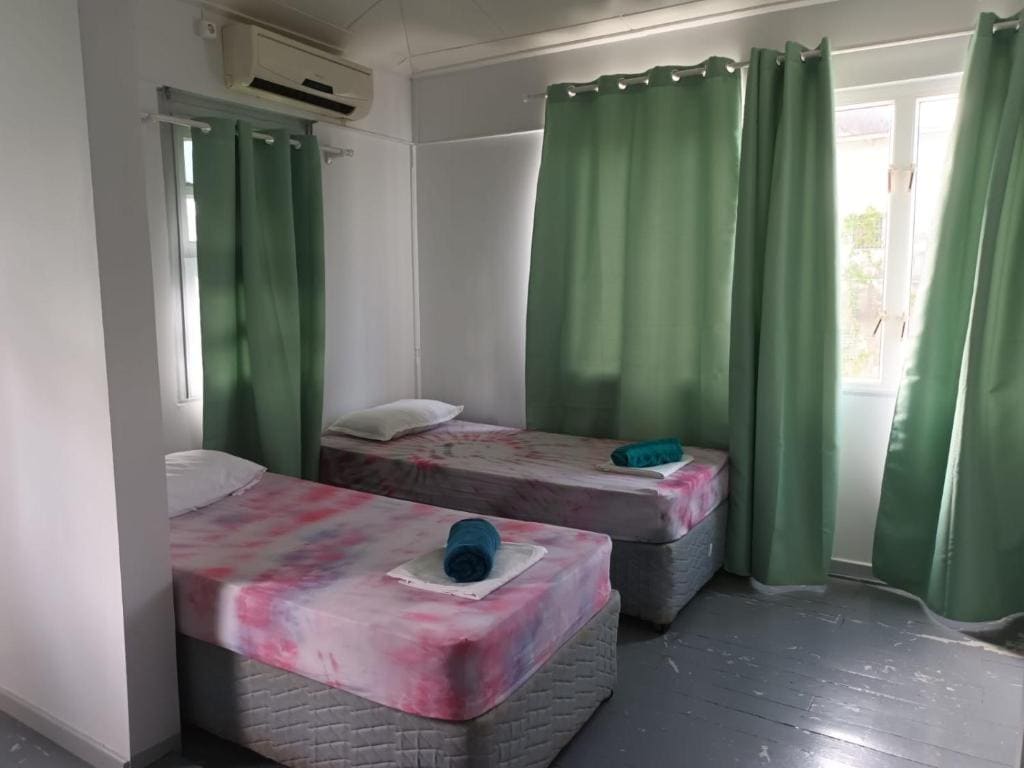 Double Room with Shared Bathroom room - Image 2