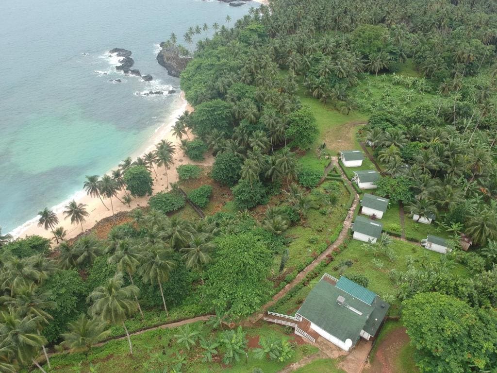 Bungalow with Garden View room - Image 1