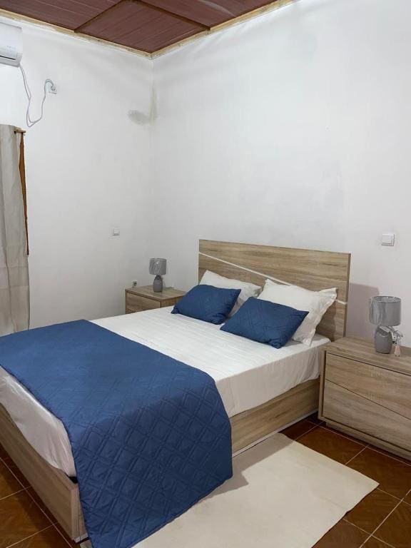 Double Room with Private Bathroom room - Image 3