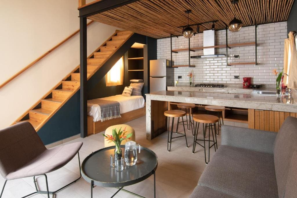 Apartment - Split Level room - Image 3