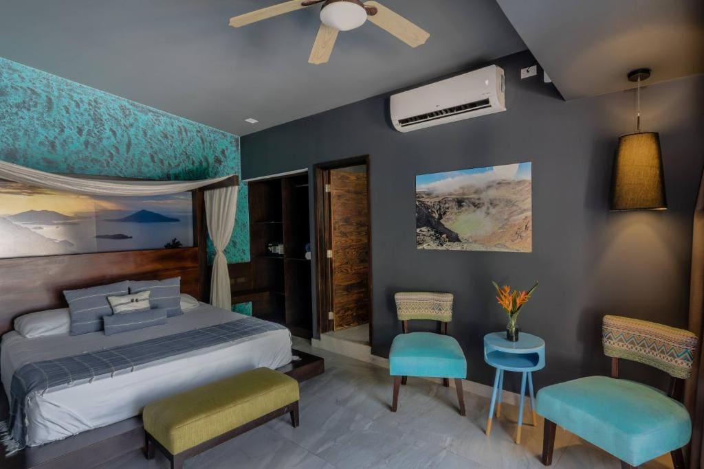 Deluxe King Suite room - Image 1