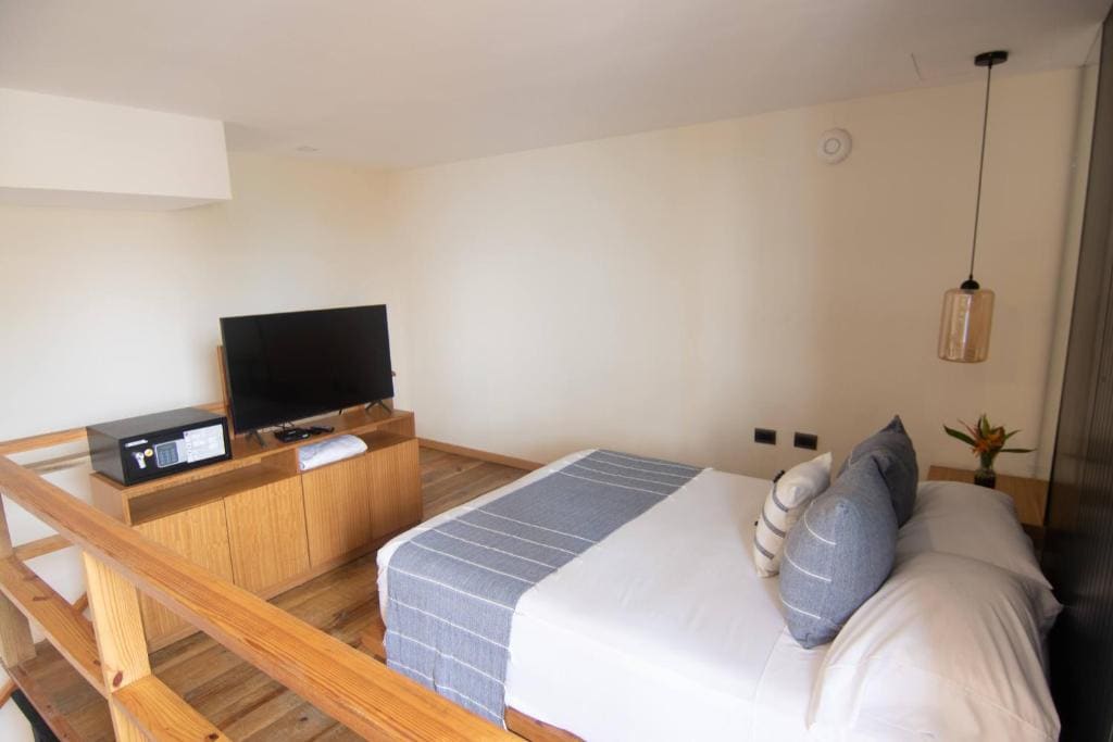 Apartment - Split Level room - Image 1