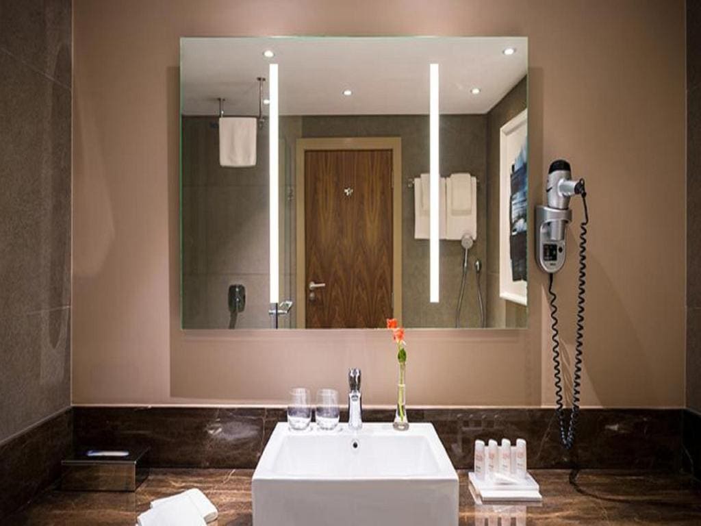 Business Class Room room - Image 3