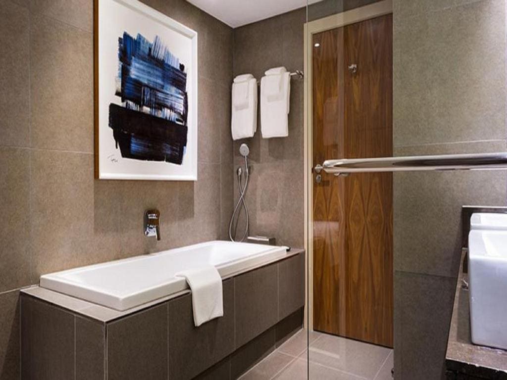 Executive Suite room - Image 3