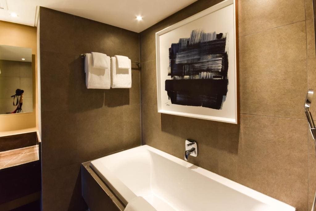 Executive Suite room - Image 1