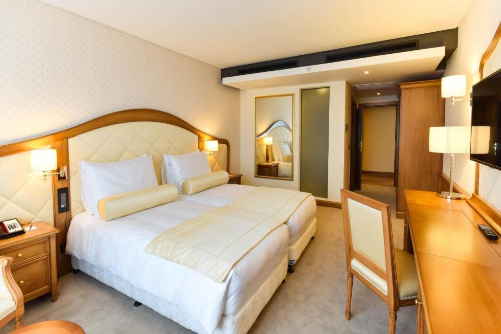 Presidential Suite room - Image 2
