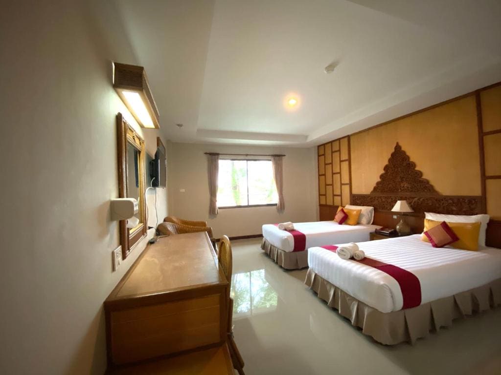 Deluxe Double or Twin Room room - Image 3