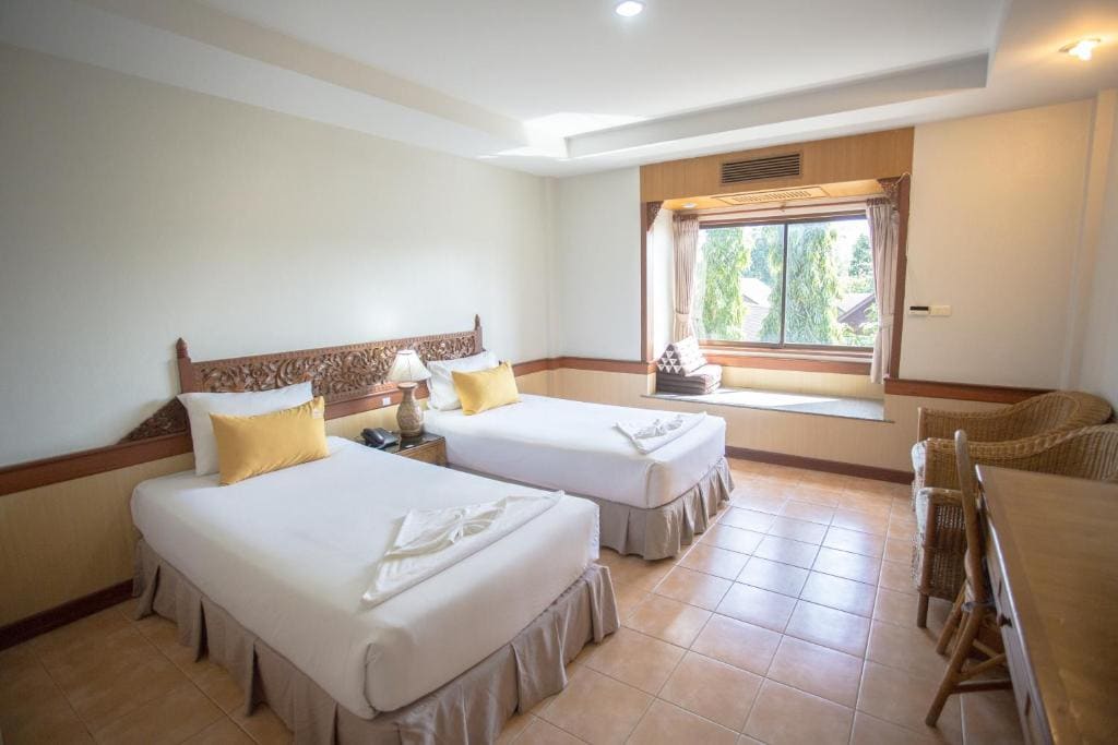 Superior Double or Twin Room room - Image 3