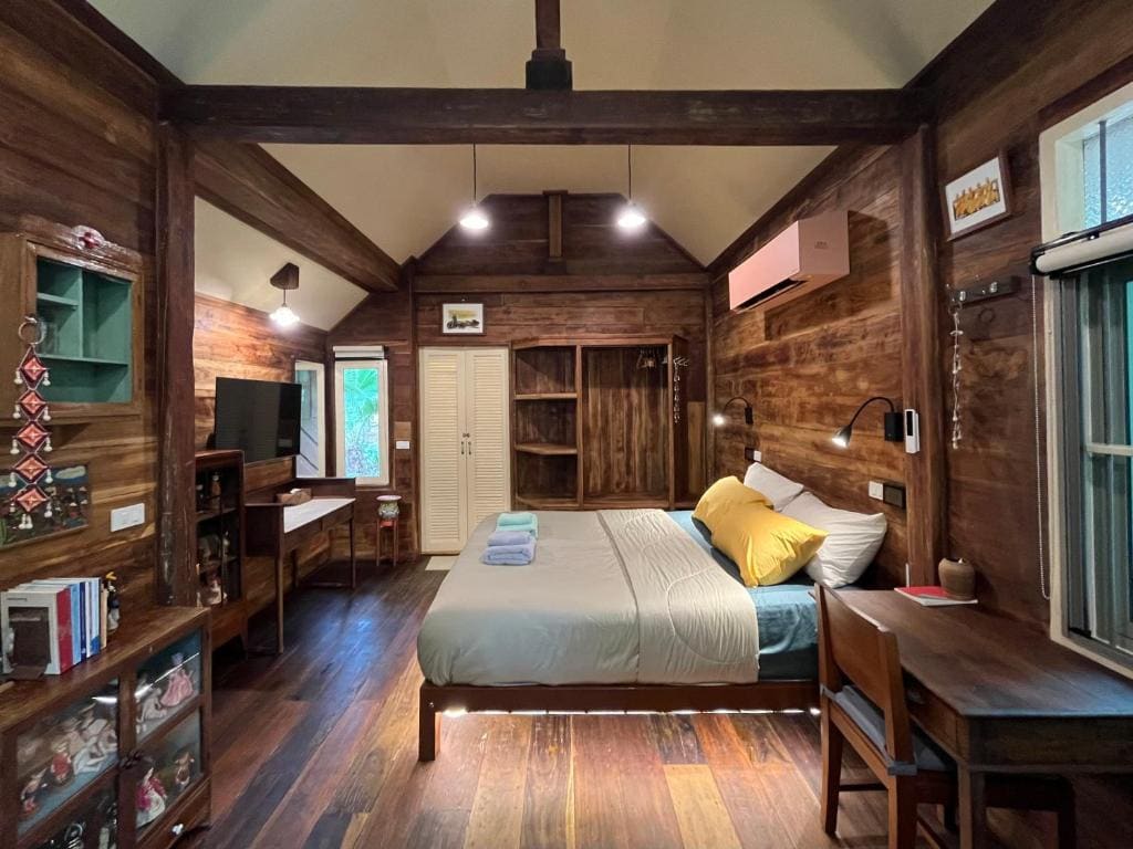 Triple Room with Private Bathroom room - Image 2