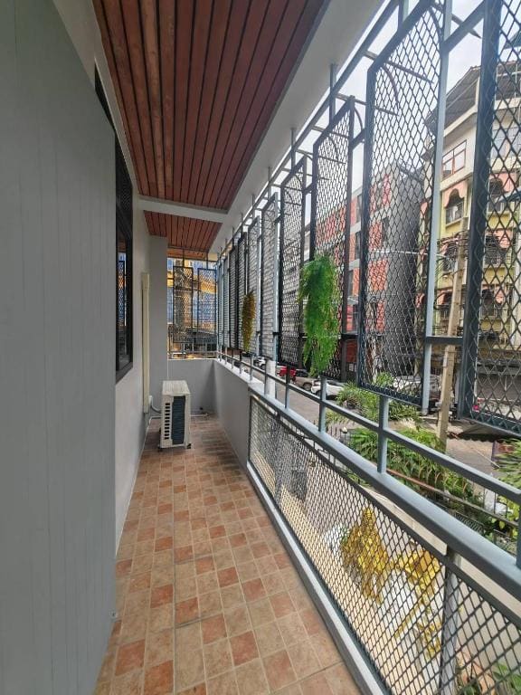 Family Room with Balcony room - Image 1