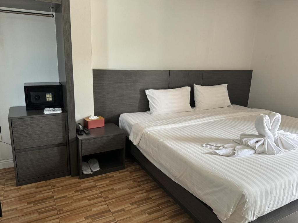 King Room with Pool View room - Image 1