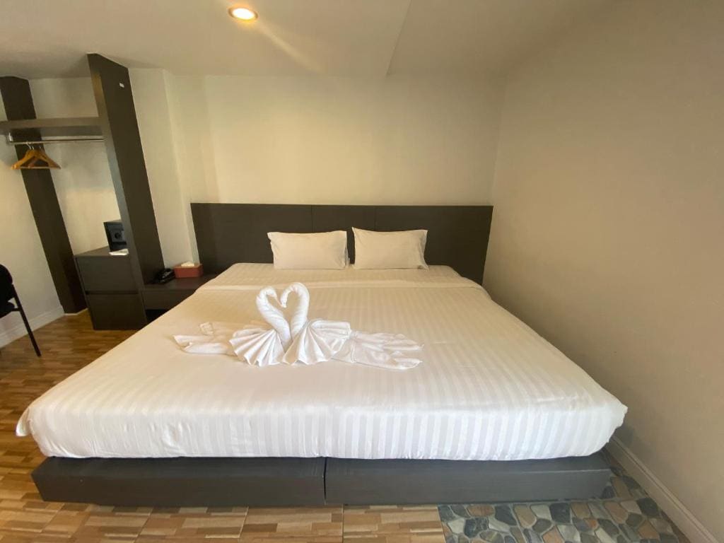 King Room with Pool View room - Image 3