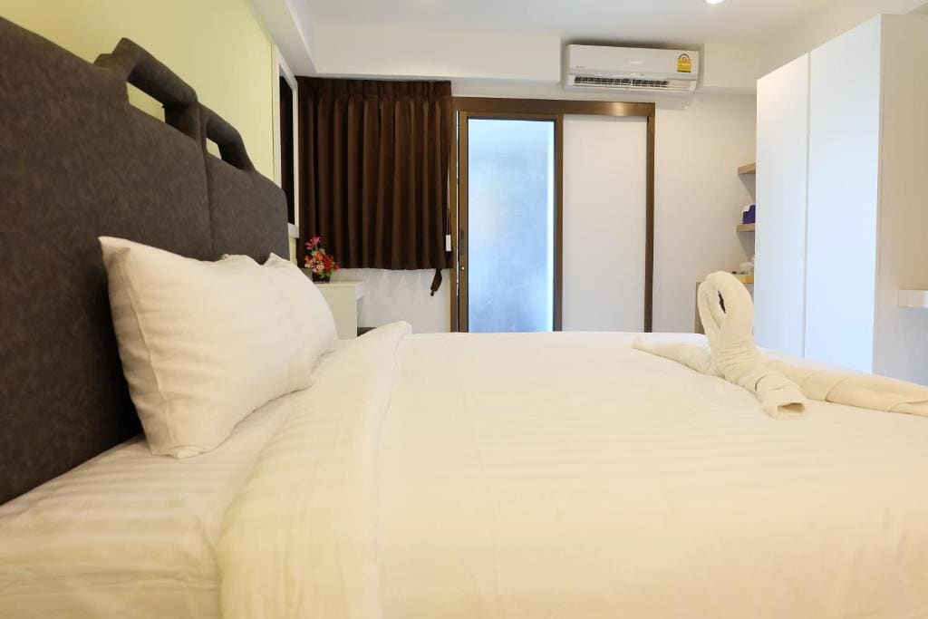 Superior Double or Twin Room with One Way Transfer room - Image 3