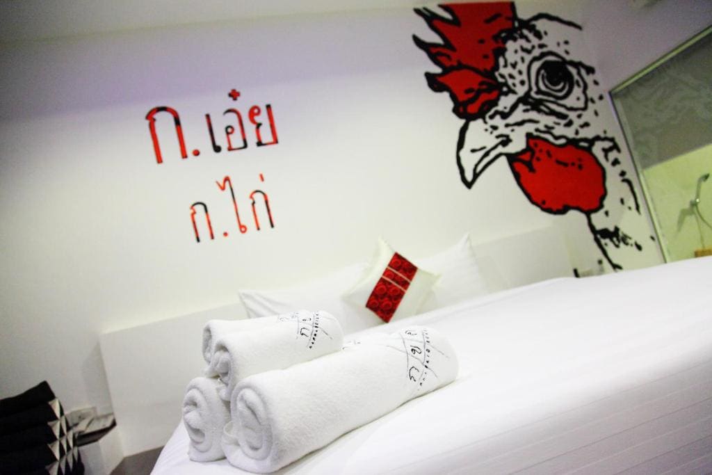 Superior Double Room with Pool View room - Image 3