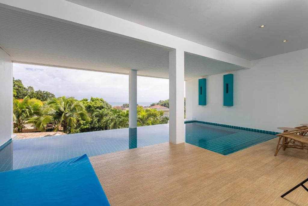 Courtyard View Pool Suite room - Image 1