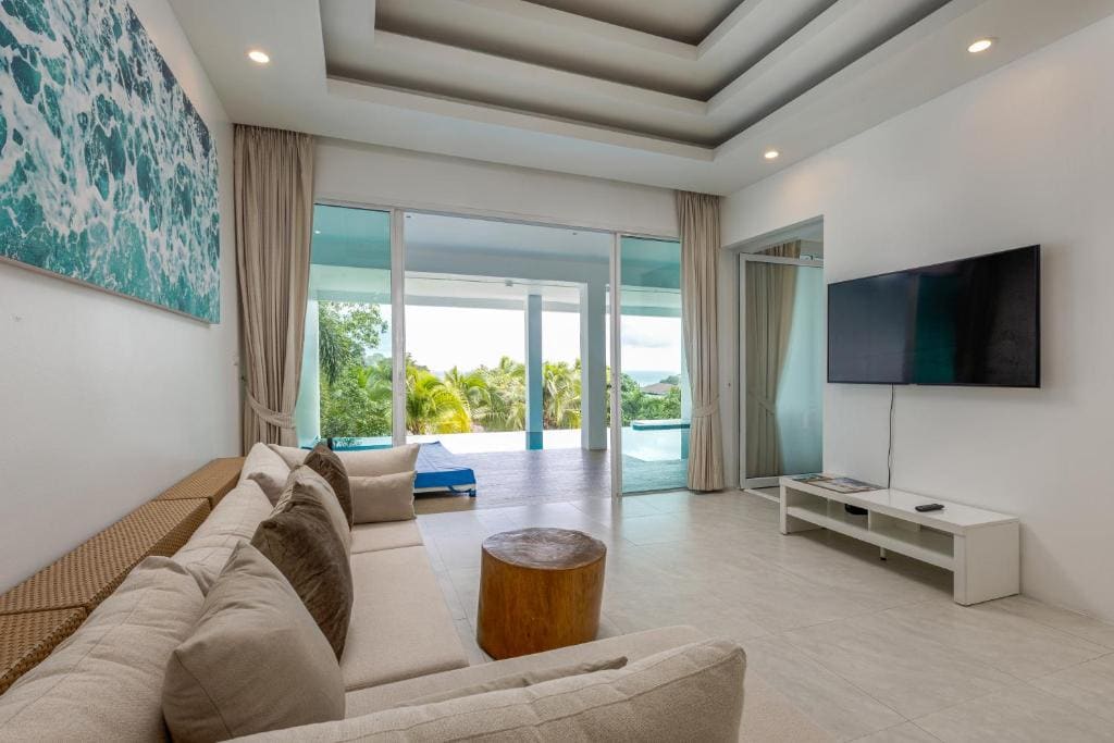 Courtyard View Pool Suite room - Image 3