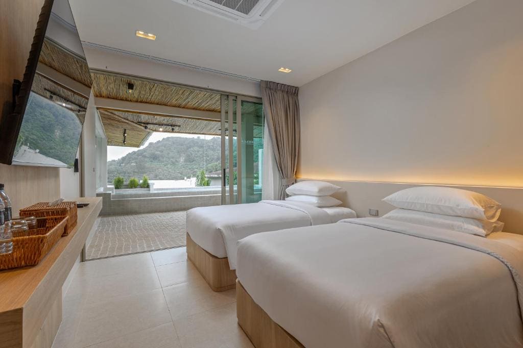 Three Bedroom Seaview Plunge Pool Villa room - Image 1