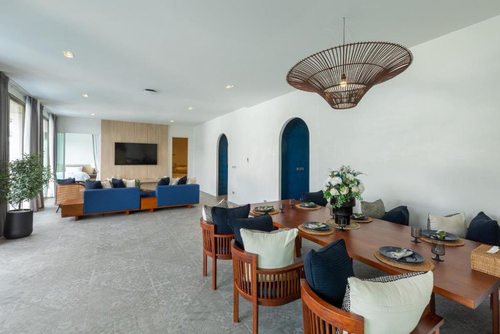 Four Bedroom Seaview Pool Villa room - Image 2