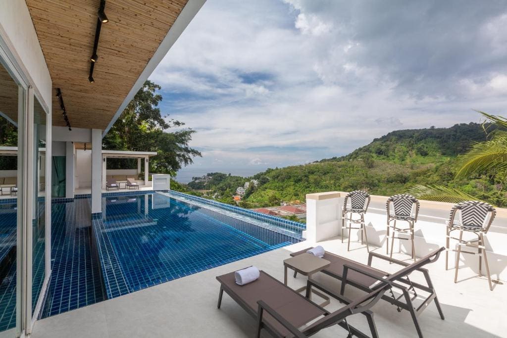 Grand Seaview Pool Suite room - Image 1