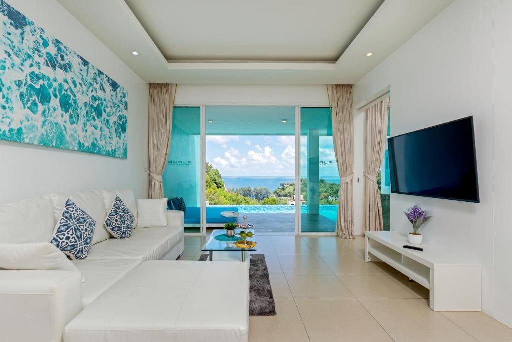 Grand Seaview Pool Suite Top Floor room - Image 3