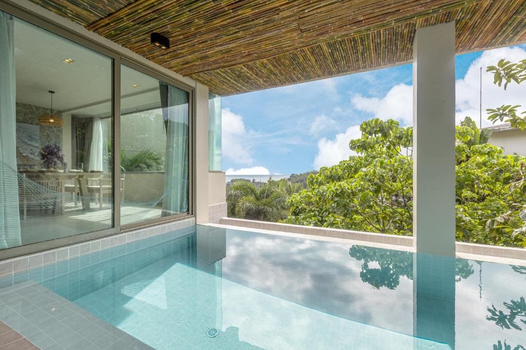 Grand Seaview Pool Suite room - Image 2