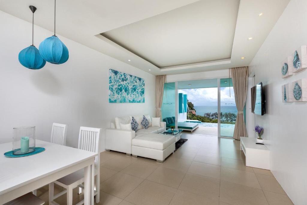 Grand Seaview Pool Suite Top Floor room - Image 1