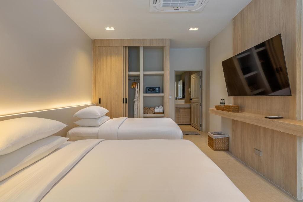 Three Bedroom Seaview Plunge Pool Villa room - Image 2
