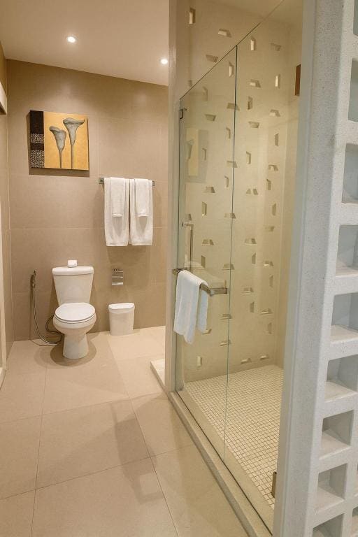 Garden View Pool Suite room - Image 3
